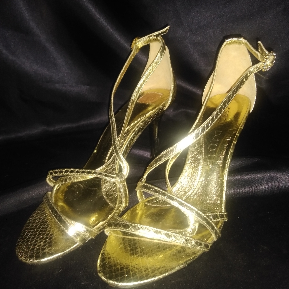 Jessica Bennett gold high heels . size 8.5